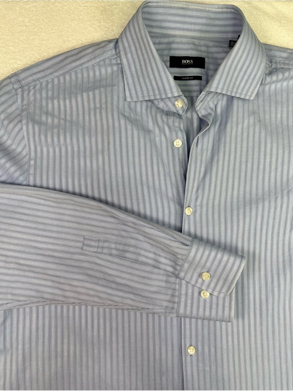 Hugo Boss Sharp Fit Men's Striped Dress Shirt Blue Size 16.5 Like New